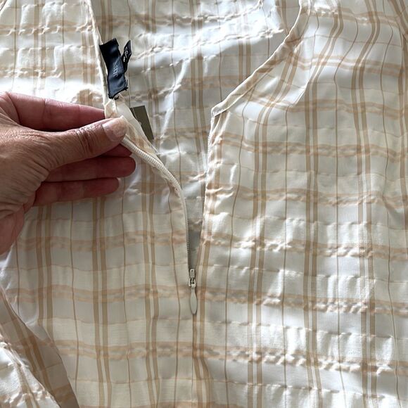 - NWT J Crew‎ V-back puff-sleeve top in textured plaid Size 8 - Picture 3 of 3